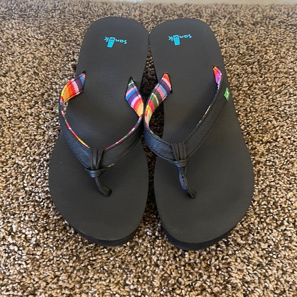 Sanuk womens flip flop size 7